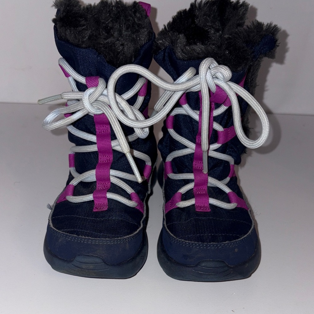 Nike Toddler Girls Winter Boots with velcro Size 10
